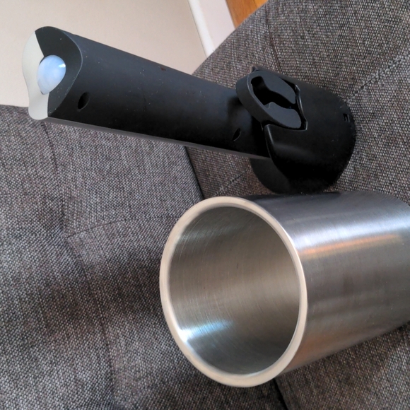 Oster Electric Wine Opener - Picture 2 of 4